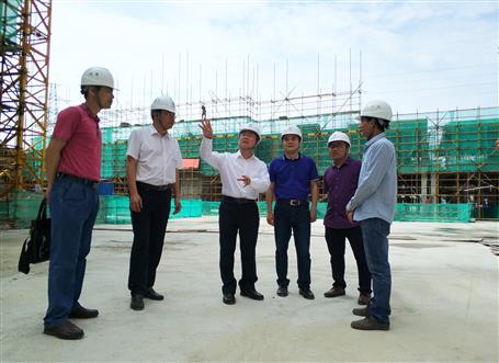 覃振華、劉國江到梧州佛子時代廣場項目調(diào)研