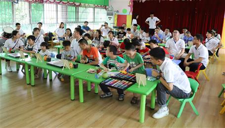 冶建青年走進(jìn)兒童福利院，帶去愛的“綠動(dòng)”