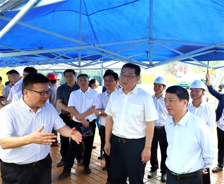 柳州市委書(shū)記吳煒、市長(zhǎng)張壯到公司項(xiàng)目調(diào)研指導(dǎo)