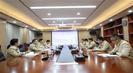 覃振華：青年員工要有格局、有能力、有擔(dān)當(dāng)