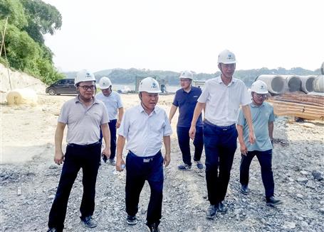 唐峰、何勇到桂東分公司項目開展2023年第二季度安全生產(chǎn)質(zhì)量綜合大檢查暨“圍墻內(nèi)圍墻外”和“以包代管”專項檢查