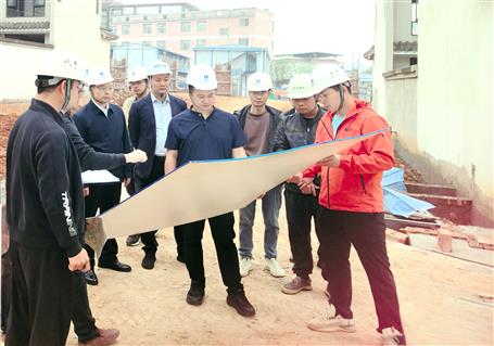 楊毅到冶建設(shè)備安裝分公司項目調(diào)研指導